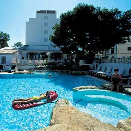 Отель Grupotel Farrutx