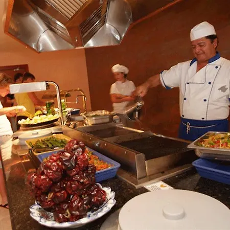 Отель Grupotel Farrutx