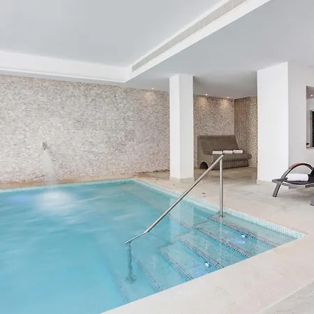 Отель Grupotel Farrutx