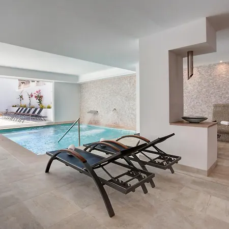 Отель Grupotel Farrutx